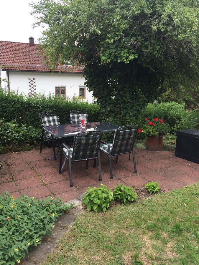 Ferienwohnung Im Gruenen Illschwang 외부 사진